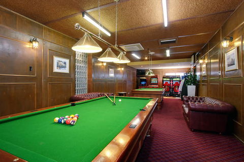Alzburg Resort - Sunshine Coast Guide 2