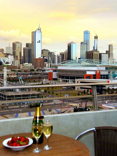 Apartments@Docklands - Sunshine Coast Guide 3