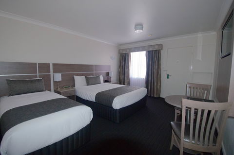 Ashby House Motor Inn - Sunshine Coast Guide 5