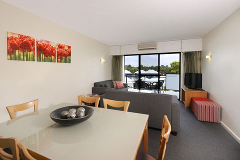 Assured Ascot Quays Apartment Hotel - Sunshine Coast Guide 1