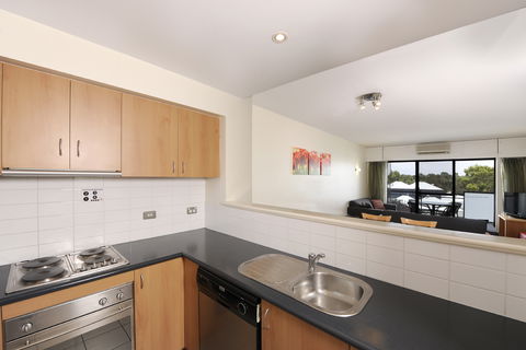 Assured Ascot Quays Apartment Hotel - Sunshine Coast Guide 2