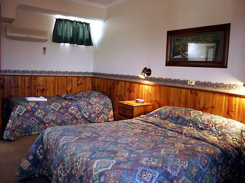 Astor Motor Inn - Sunshine Coast Guide 1
