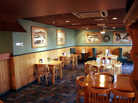 Astor Motor Inn - Sunshine Coast Guide 2