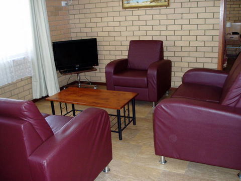 Augusta Escape - Sunshine Coast Guide 2