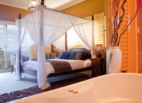 Avocado Sunset Bed & Breakfast - Sunshine Coast Guide 0