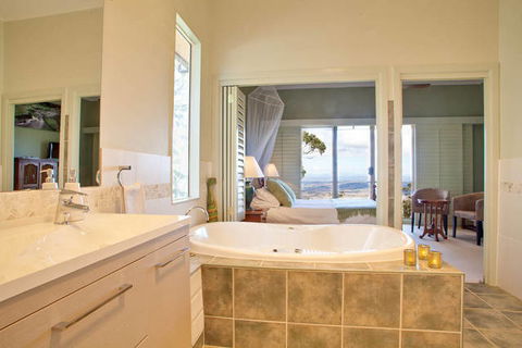Avocado Sunset Bed & Breakfast - Sunshine Coast Guide 4