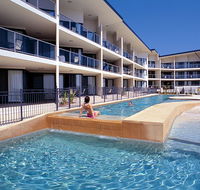 Boathouse Resort Tea Gardens - Sunshine Coast Guide