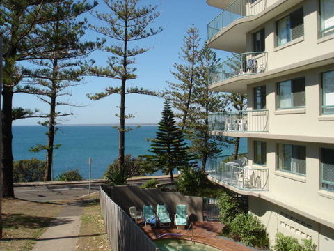 Campbells Cove Beachfront Apartments - Sunshine Coast Guide 0