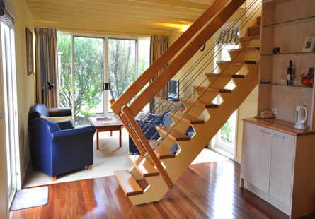 Captain's At The Bay - Sunshine Coast Guide 2