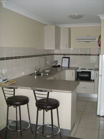 Cattleman's Country Motor Inn And Serviced Apartments - Sunshine Coast Guide 8