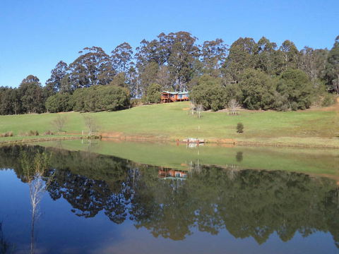 Celestial Welcome - Sunshine Coast Guide 1