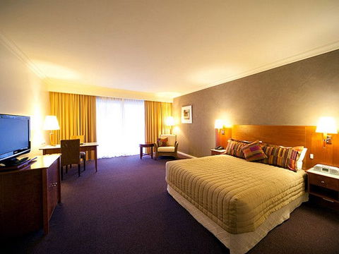 Century Inn - Sunshine Coast Guide 3