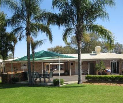 Charleville Waltzing Matilda Motor Inn - Sunshine Coast Guide 0