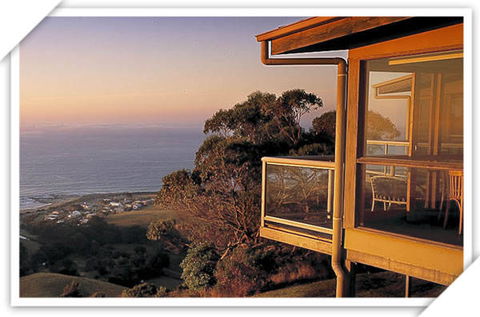 Chris's Beacon Point Restaurant & Villas - Sunshine Coast Guide 3