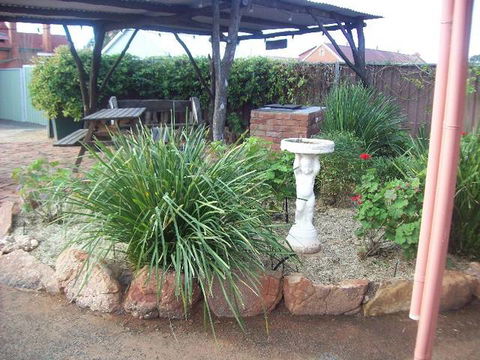 Cobar Motor Inn - Sunshine Coast Guide 1
