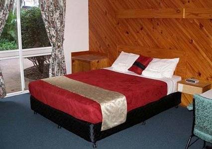 Comfort Inn Bert Hinkler - Sunshine Coast Guide 0