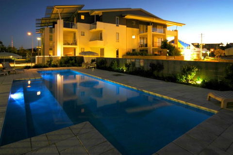 Pacific Marina Apartments - Sunshine Coast Guide 3