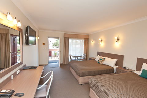 Econolodge Heritage Inn - Sunshine Coast Guide 1