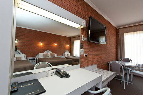Econolodge Heritage Inn - Sunshine Coast Guide 3