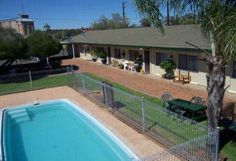Gilgandra Lodge Motel - Sunshine Coast Guide 4