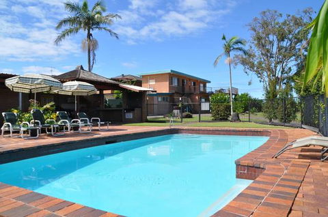 Haven Waters Motel And Apartments - Sunshine Coast Guide 1