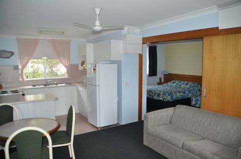 Haven Waters Motel And Apartments - Sunshine Coast Guide 6