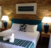 Hawks Nest Motel - Sunshine Coast Guide