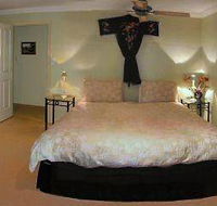 Kallora Escape Bed  Breakfast - Sunshine Coast Guide