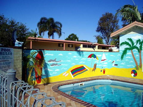 Laurieton Gardens Caravan Resort - Sunshine Coast Guide 0