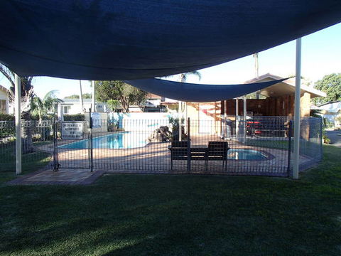 Laurieton Gardens Caravan Resort - Sunshine Coast Guide 1