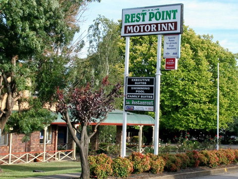 Rest Point Motor Inn And Hereford Steakhouse - Sunshine Coast Guide 1
