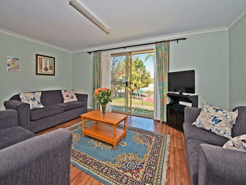 Acclaim Pine Grove Holiday Park - Sunshine Coast Guide 5