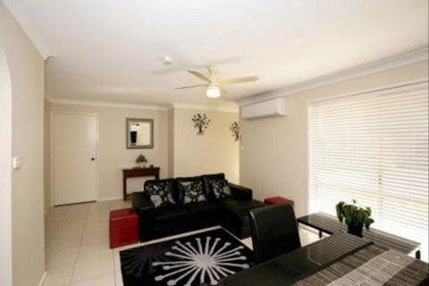 Central Wagga Apartments: Wynyard On Forsyth - Sunshine Coast Guide 4