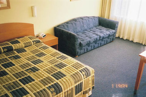 Sundowner Gardenia Motel Inn - Sunshine Coast Guide 3