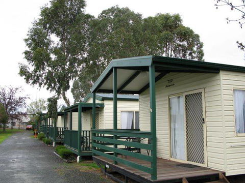 Tatura Caravan Park - Sunshine Coast Guide 0