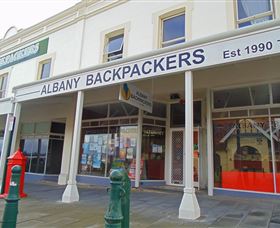 Albany Backpackers - Sunshine Coast Guide 0