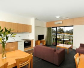 Assured Ascot Quays Apartment Hotel - Sunshine Coast Guide 2