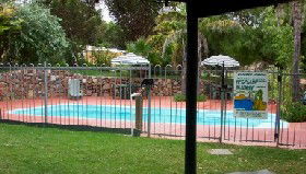 Acclaim Pine Grove Holiday Park - Sunshine Coast Guide 0