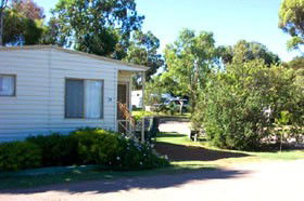 Acclaim Pine Grove Holiday Park - Sunshine Coast Guide 1