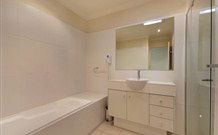 Pacific Blue 358 - Sunshine Coast Guide 5