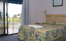 Abel Tasman Motel - Batehaven - Sunshine Coast Guide 1