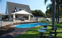 Alexander Motor Inn - Sunshine Coast Guide 0