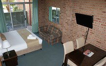 Aspire Alpine Gables And Brumby Bar - Jindabyne - Sunshine Coast Guide 3