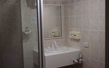 Canowindra Riverview Motel - Sunshine Coast Guide 4