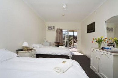 Aussie Settler Motel - Sunshine Coast Guide 0