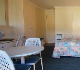 Zig Zag Motel - Sunshine Coast Guide 1
