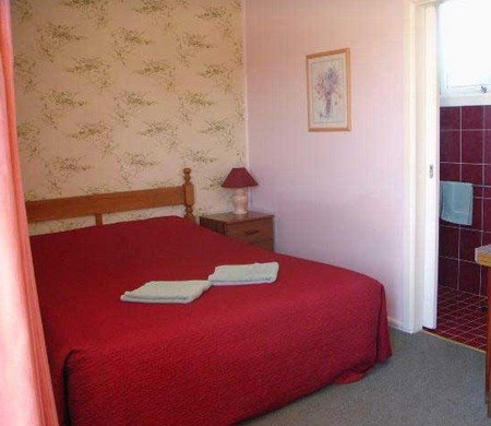 Hillview Motel - Sunshine Coast Guide 0