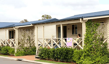 Beachfront Holiday Resort - Sunshine Coast Guide 0