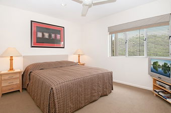 Aqua Promenade Beachfront Apartments - Sunshine Coast Guide 6