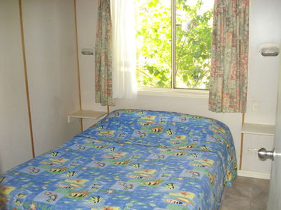 Paradise Park Cabins - Sunshine Coast Guide 1